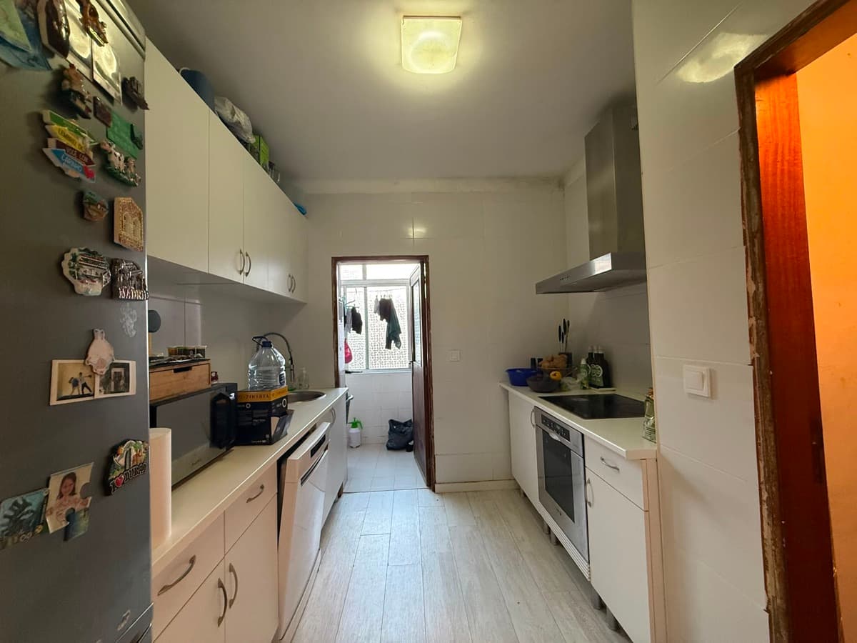Bright kitchen renovation