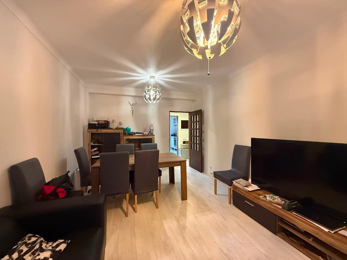 Living and dining renovation